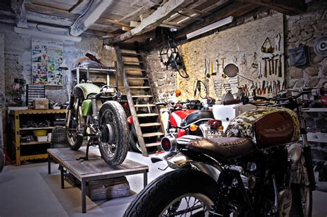 Pin By Rdblsw On Atelier Dream Car Garage Garage Workshop