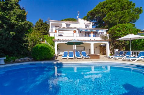 Boasting garden views and a swimming pool, this apartment also comes with free wifi. Casa de vacaciones Lloret de Mar Costa Brava España Boira