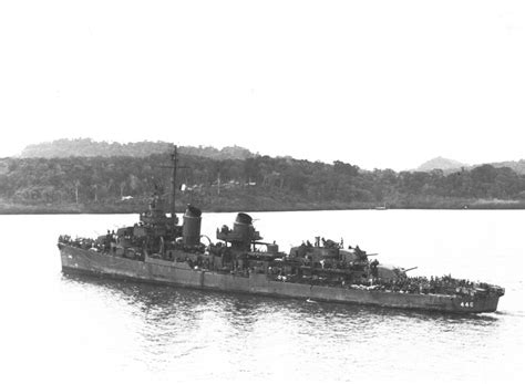 Fileuss Radford Dd 446 Steaming Into Tulagi Harbour With 468