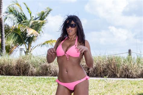 Claudia Romani Shows Her Ass Outdoors The Sex Scene