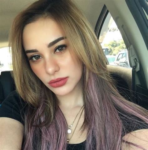 Nora alexandra bicara soal video bercumbu melepas kangen di mobil tahanan bersama suaminya i gede ari astina tau jerinx sid. Kenalan dengan Selebgram Cantik, Nora Alexandra Philip