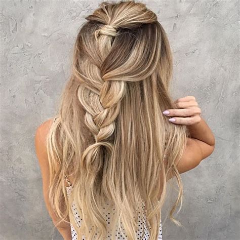 What hair should i use for bohemian box braids? Honey blonde braids 💁🏼💛 | @kaelamishae | Hair styles, Hair ...