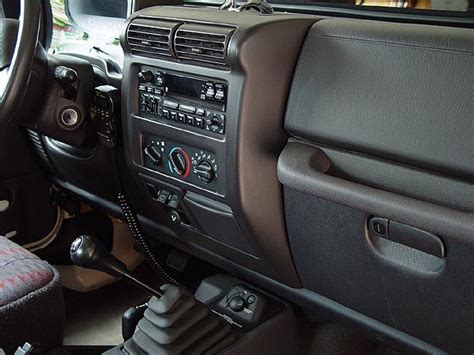So, im trying to get the uconnect feature working in my 2008 grand. cb mount setup - JeepForum.com