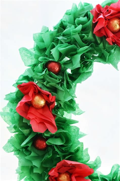 Beautiful Diy Christmas Wreath Made Of Tissue Paper And Candy