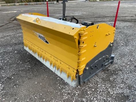 Metal Pless Plowmaxx Snow Blade 713 With Live Edge In Cumberland