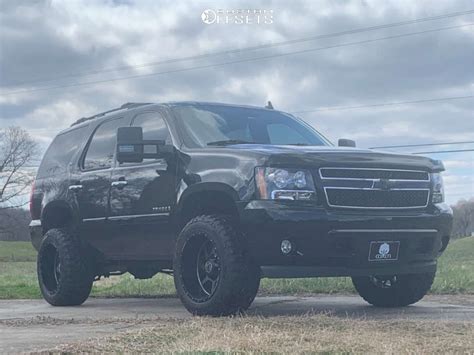 2008 Chevrolet Tahoe With 20x12 44 Anthem Off Road Gunner And 33 12