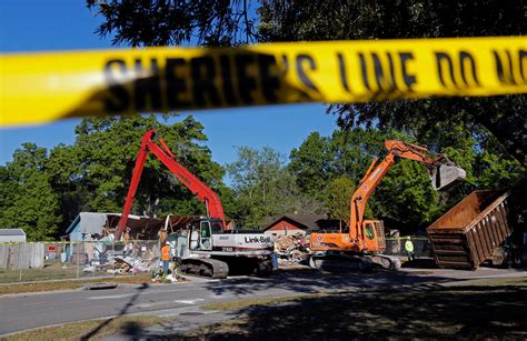 Tampa Florida Sinkhole Reopens Fatally Swallowed Man In 2013