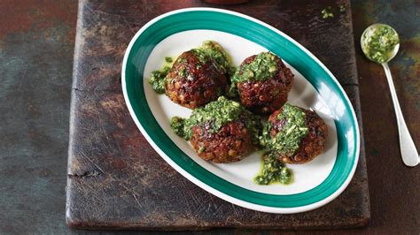 The Chefs Take Vegetarian Meatballs From Daniel Holzman