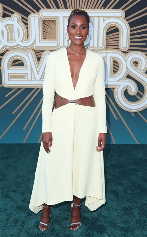 Issa Rae From Soul Train Awards 2019 Red Carpet Fashion E News