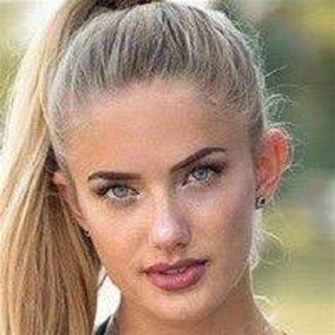 Dortmund Fitness Coach Alica Schmidt Biography (Age, Height, Boyfriend