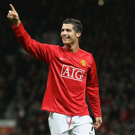 Jun 04, 2021 · bruno fernandes has spoken of the huge influence that manchester united and portugal legend cristiano ronaldo has had on him, both as a youngster and in recent times. Man Utd Cr7 : On This Day 2003 Cristiano Ronaldo Signs For ...