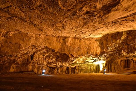 Zedekiahs Cave What To See In Israel Omega Tours And Travel