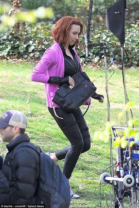 Scarlett Johansson Slips Into Black Widow Costume To Picnic With Ultron For Snl Daily Mail Online