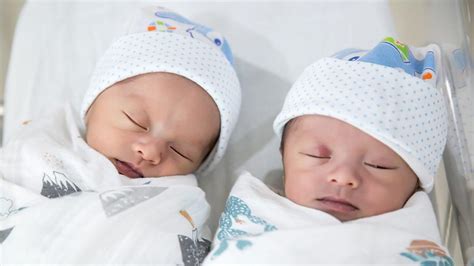 Rare Semi Identical Twins Discovered During Australian Womans Pregnancy