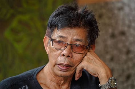 Allahyarham yang juga anak kepada seniman veteran tanah air, a.r badul menghembuskan nafas terakhir di hospital queen elizabeth di kota kinabalu pada pukul 9.20 pagi tadi. Dituduh Tamak Harta Arwah Anak, AR Badul Terkilan Dengan ...