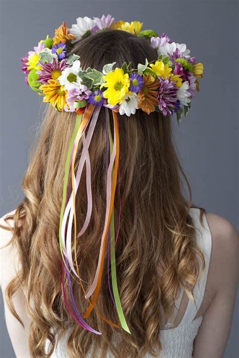 15 Flower Crown Designs That Will Inspire You To Make Your Own