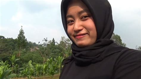 Viral ‼️ Mojang Desa Cantik Mencari Tutut Di Sawah Youtube
