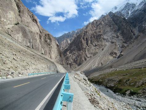 Karakoram Highway In Pakistan 8th Wonder Of The World Tiplr