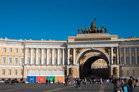 Ансамбль Дворцовой площади в Санкт Петербурге