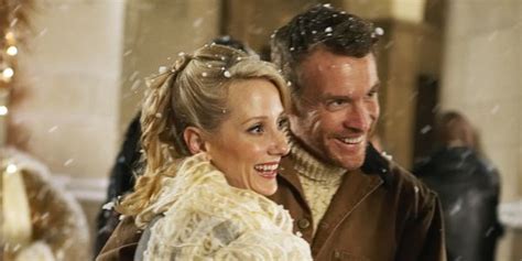 What's your next favorite movie? Silver Bells (2005) - Dick Lowry | Synopsis ...