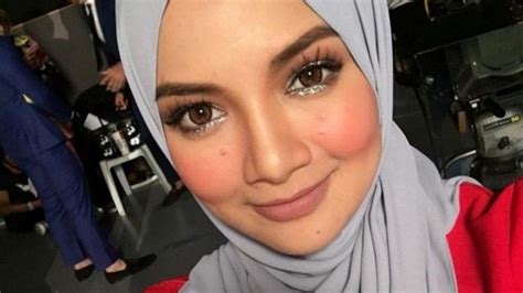 Image Result For Neelofa 2016 Unique Fashion Fashion Image