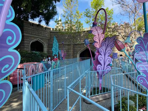 Photos Video Alice In Wonderland Ride Reopens With Few Changes At