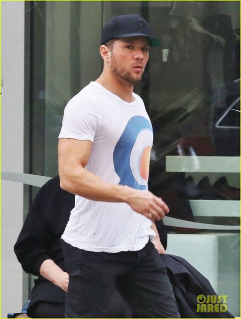 Photo Ryan Phillippe Shares Cool Video From Shooter Tv Show Prep 01