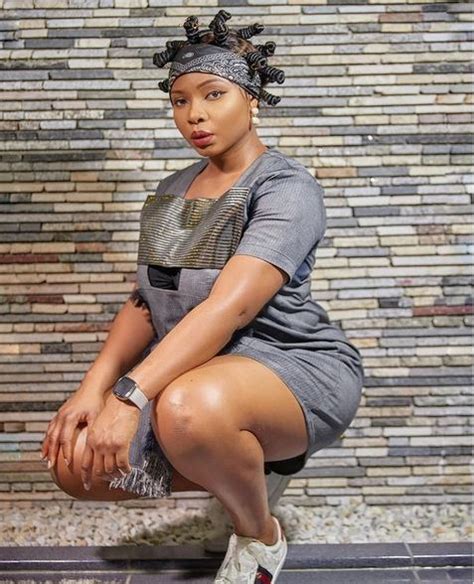 Yemi Alade Performs For First Time Without Make Up Costume