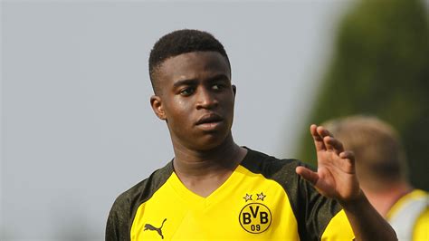 Check all the information and latest news about y. Dortmund's 14-year-old prodigy Youssoufa Moukoko becomes ...