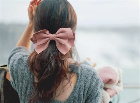 32 Adorable Hairstyles With Bows