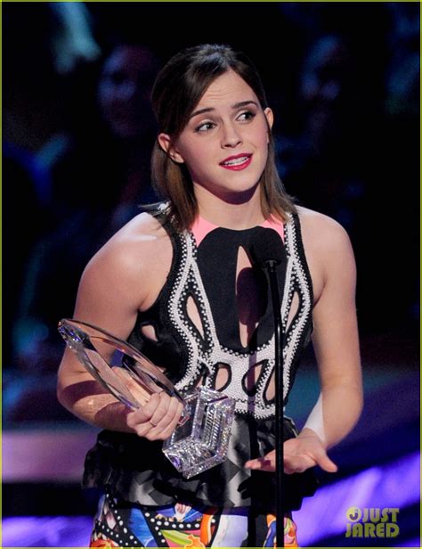 Emma Watson Peoples Choice Awards 2013 Winner Photo 2787999 2013