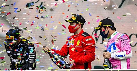 Verkaufe hier meine 2 formel 1 modelle der ferngesteuerte ist noch original verpackt. Formel 1: Sebastian Vettel glänzt für Ferrari