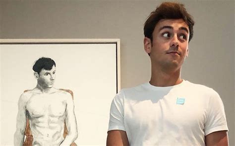 Tom Daley a posé nu pour David Hockney têtu Hot Sex Picture