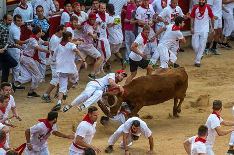 san fermin festival s running of the bulls in pamplona photos image 21 abc news