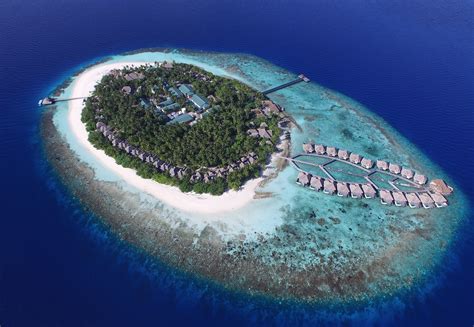 Escape To The Maldives This Winter Isle Blue
