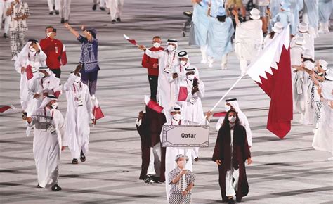 Video And Photos The Most Supportive Stars Raise The Flag Of Qatar