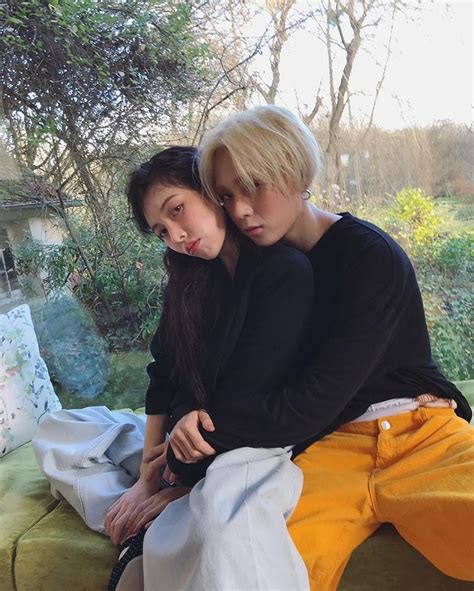 Hyuna and e'dawn confirmed to be dating (неопр.). HyunA & E'Dawn are at least playing the role of an idol ...