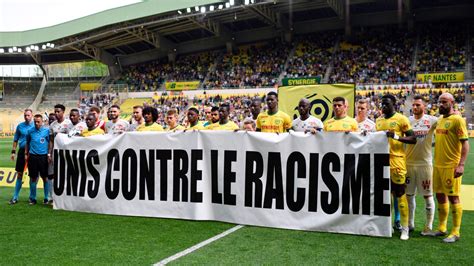 Une Fiche De Signalement Contre Le Racisme Dans Le Football