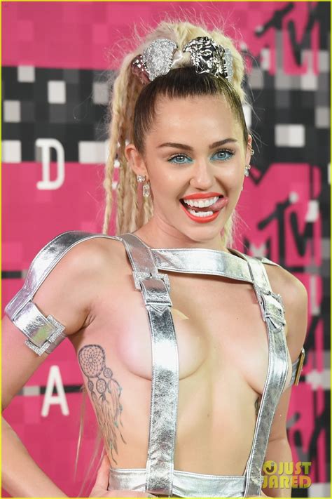 Miley Cyrus Wears Almost Nothing On MTV VMAs 2015 Red Carpet Photo