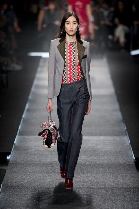 Look From The Louis Vuitton Women’s Spring 2015 Fashion Show By Nicolas Ghesquière French