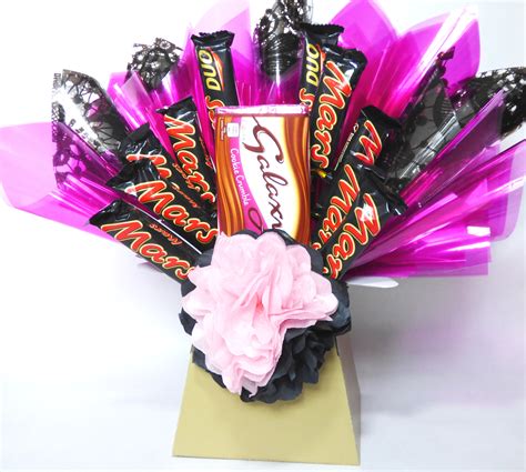 Flex your creative muscles this season with some original christmas wrapping ideas. Chocolate Bouquet Classes | Neelam Meetcha Gift Wrapping ...