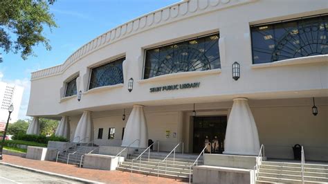 Sarasota County Continues Its War Against Libraries And Common Sense