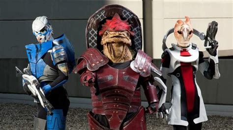 Unbelievable Mass Effect Cosplay Ditches Humans For Alien
