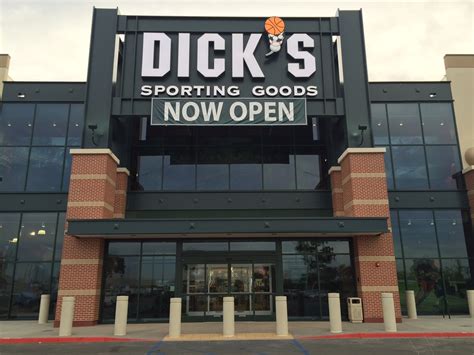 Store Front Of Dick S Sporting Goods Store In Cerritos Ca