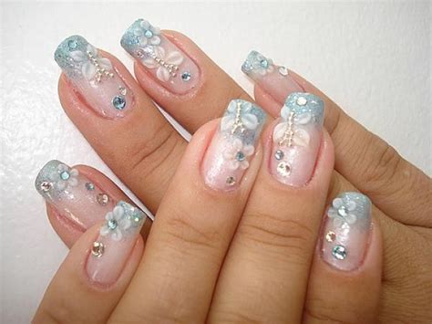 Descargue la cartera de uñas acrilicas fotos de stock en la mejor agencia de fotografía de stock con millones de fotos, imágenes, ilustraciones y vectores de alta calidad sin royalties a precios razonables. Bonitos Diseños de Uñas con Flores | Uñas acrilicas sencillas