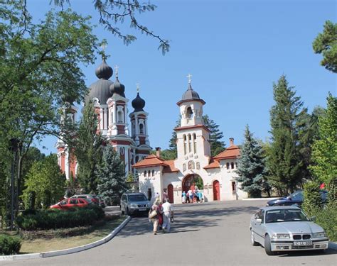 Manastirea Curchi Complexul Monastic Saharna