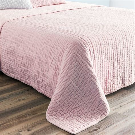 Bedroom Linen Quilted Bedspreads Pink Bedrooms Beds Are Burning