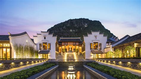Mountain Hotel And Retreat In Yangshuo Banyan Tree Hotels