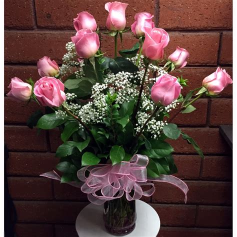 Ecuadorian Long Stem Pink Roses Vase In San Diego Ca House Of Stemms