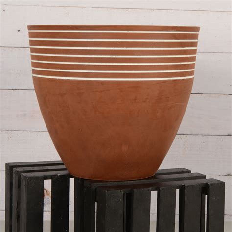 Relevance lowest price highest price most popular most favorites newest. Arcadia Garden Products PSW Round Pot Planter & Reviews ...